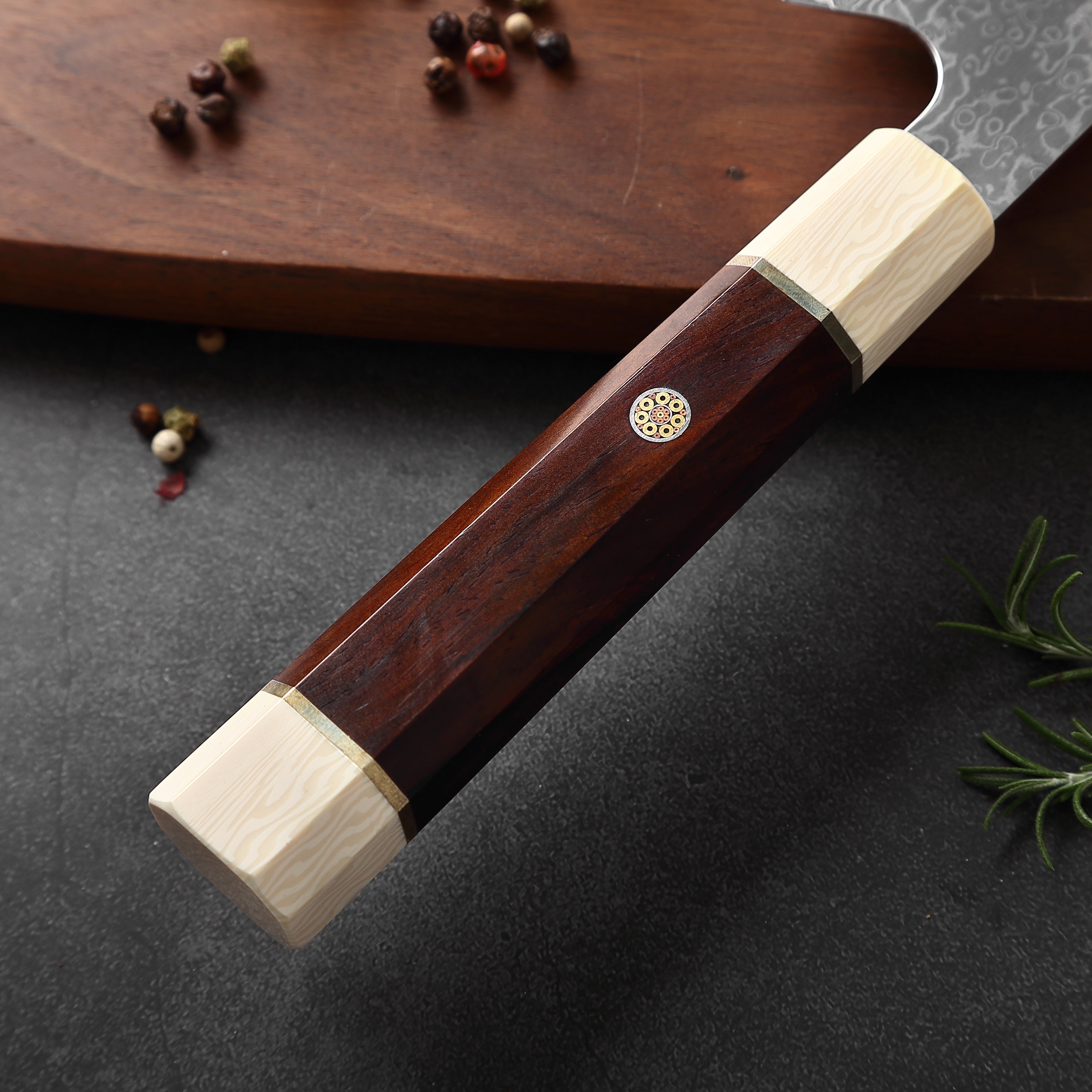 Kiritsuke Damascuskniv – 24 cm precisionsblad