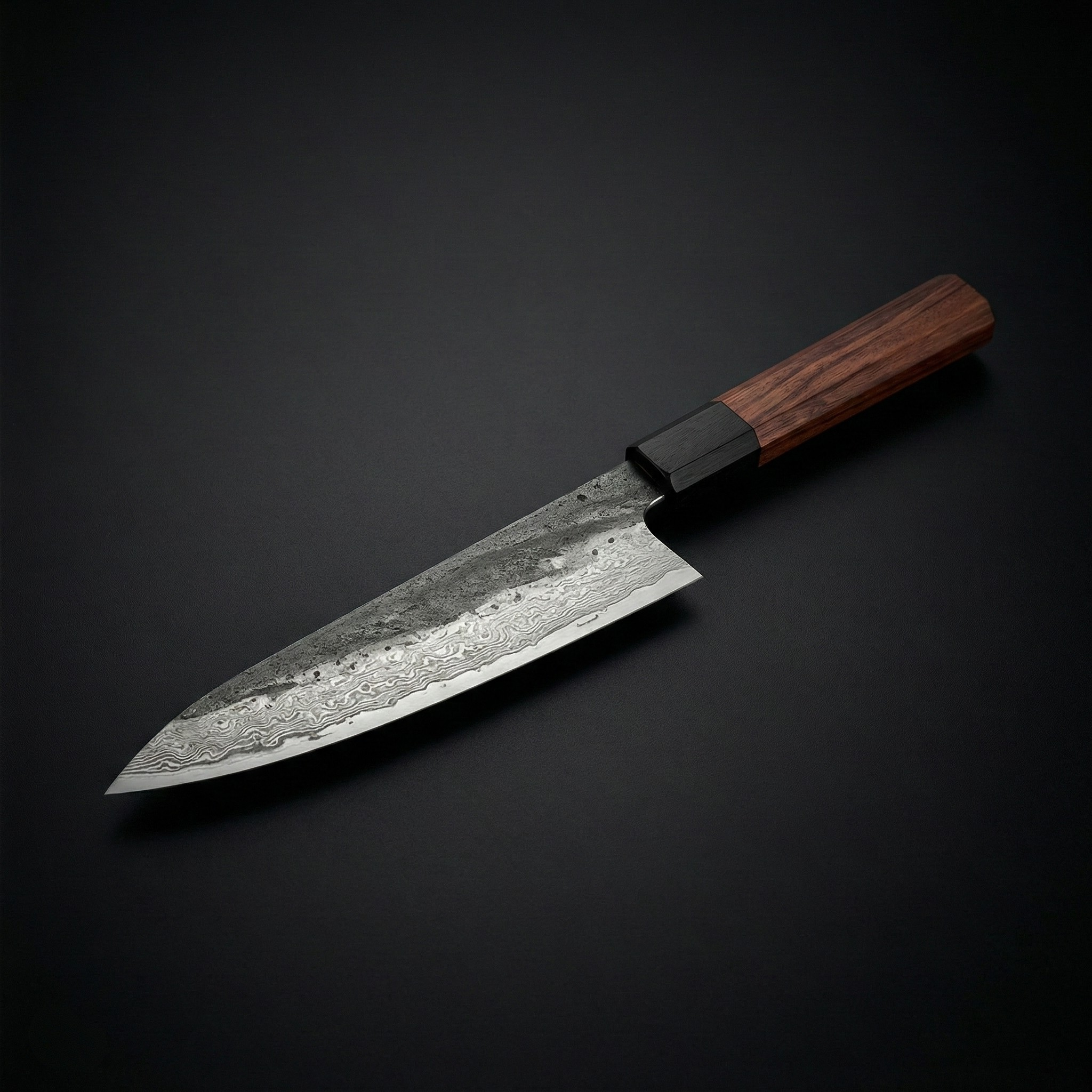 Kiritsuke-kniv, damaskusstålblad, järnträhandtag, 21,5 cm