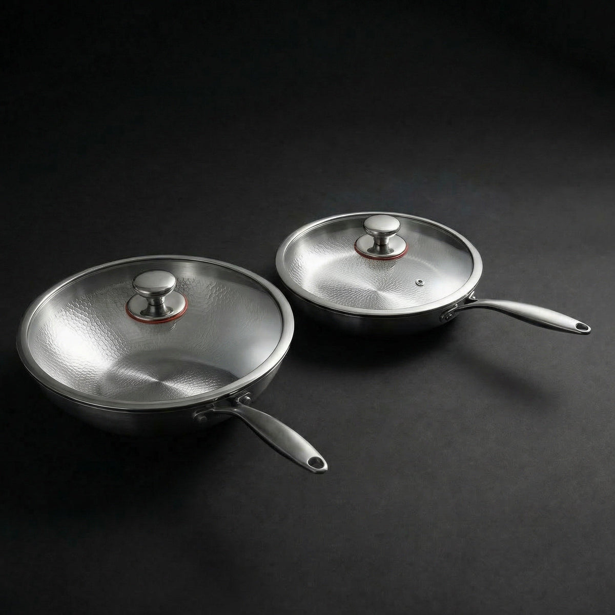 Handhamrat set i titan med wok och stekpanna (26 cm) samt redskap